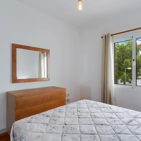Ferienwohnung Fuer 4 Personen Ca 115 Qm In Santa Cruz, Madeira Ostkueste Von Madeira * Santa Cruz (Madeira)